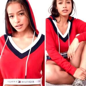 TOMMY HILFIGER Medium‎ Red Crop Top Hoodie Long Sleeve Sweatshirt Spellout Logo